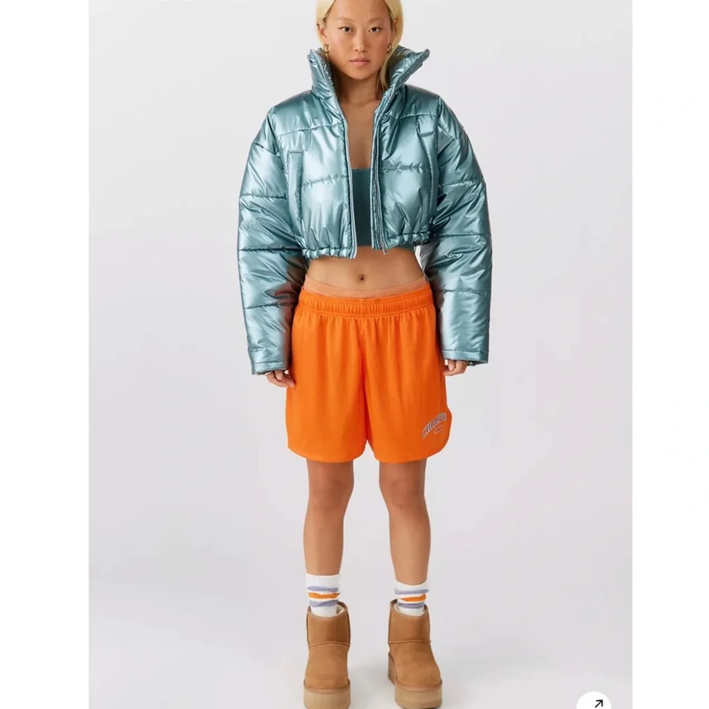 Urban Outfitters UO Taryn Metallic Icy Blue Cropped Puffer Jacket - Picture 6 of 14